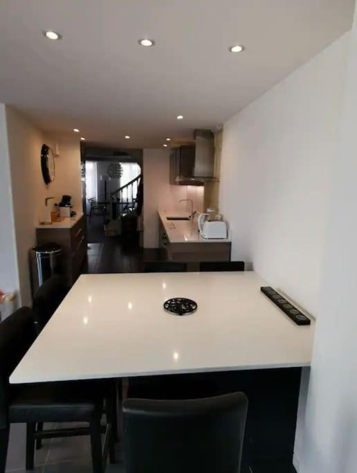Appartement Charmant Et Elegant De Centre Ville Caen Exterior foto